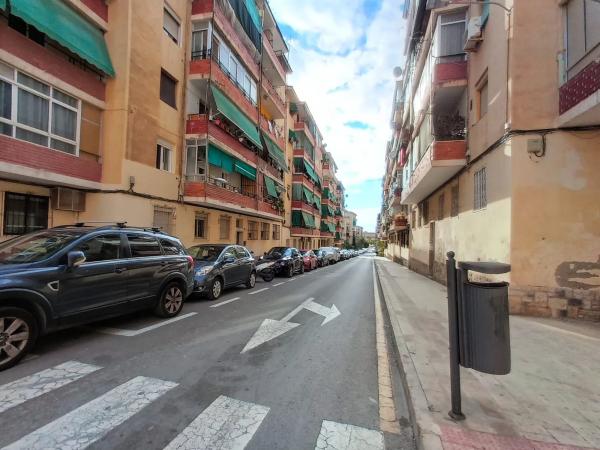 Piso en calle Granada