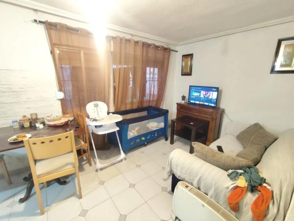 Piso en Barrio Colonia Requena - Virgen del Carmen