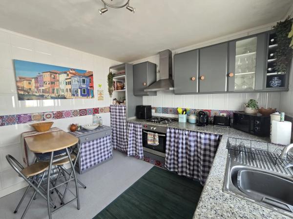 Chalet adosado en avenida del País Valenciano