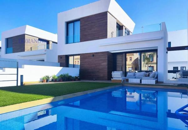 Casa independiente en calle d'Ibi