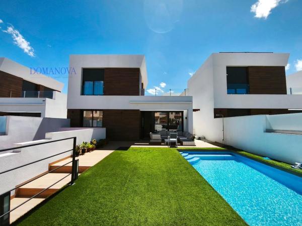 Casa independiente en calle d'Ibi