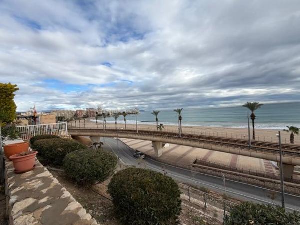 Chalet adosado en CL Sorolla, 9