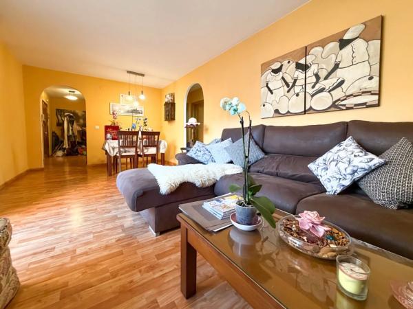 Piso en calle de Gabriel Miro