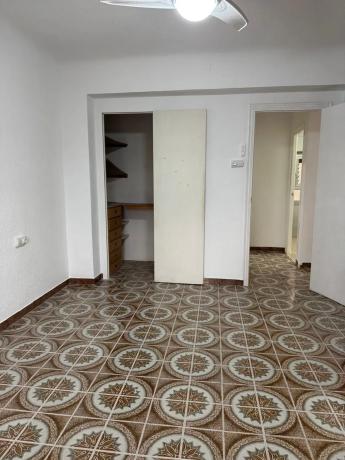 Piso en calle del Raval