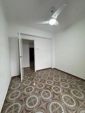 Piso en calle del Raval