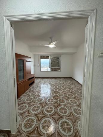 Piso en calle del Raval