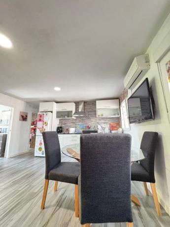 Casa independiente en camino de la Alegría