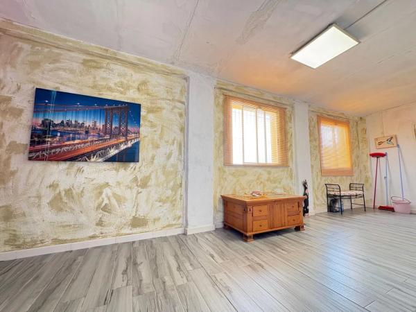 Casa independiente en camino de la Alegría