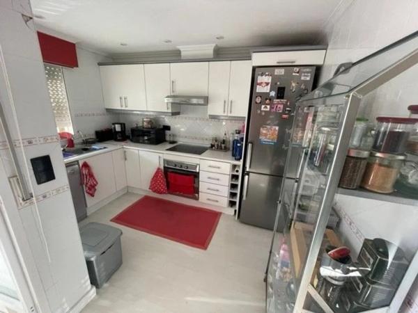 Chalet adosado en calle Font del Salmitre, 2