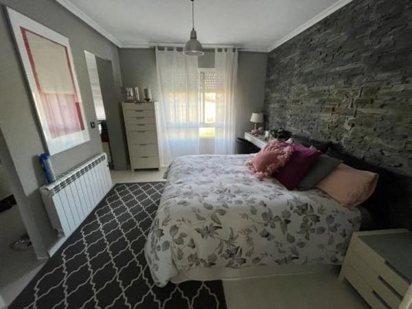 Chalet adosado en calle Font del Salmitre, 2