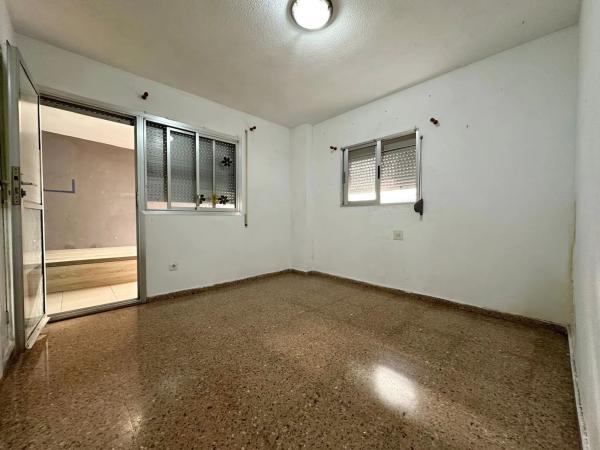 Piso en plaza de la Constitución