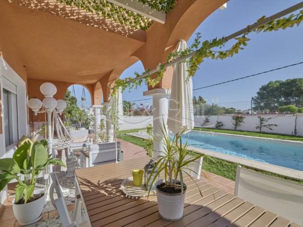 Casa independiente en carretera Valencia