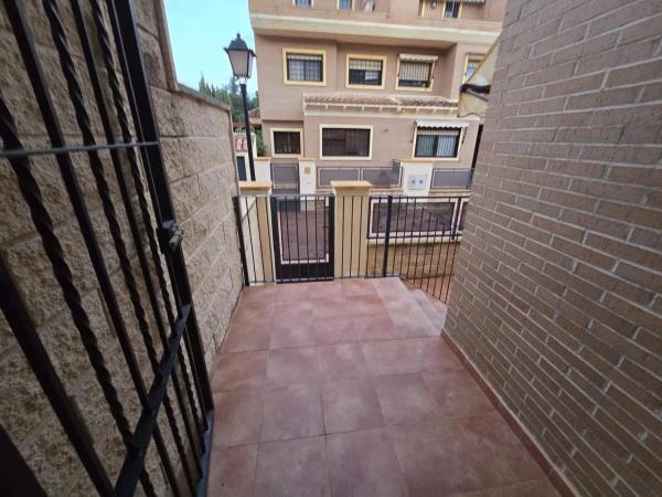 Chalet adosado en calle Alcalde Vicent Baeza
