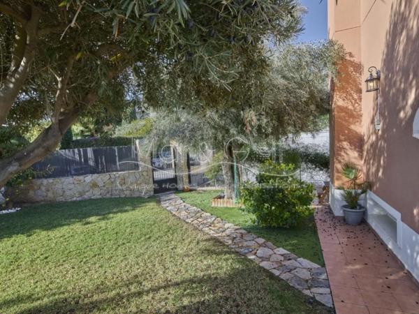 Casa independiente en carretera Valencia