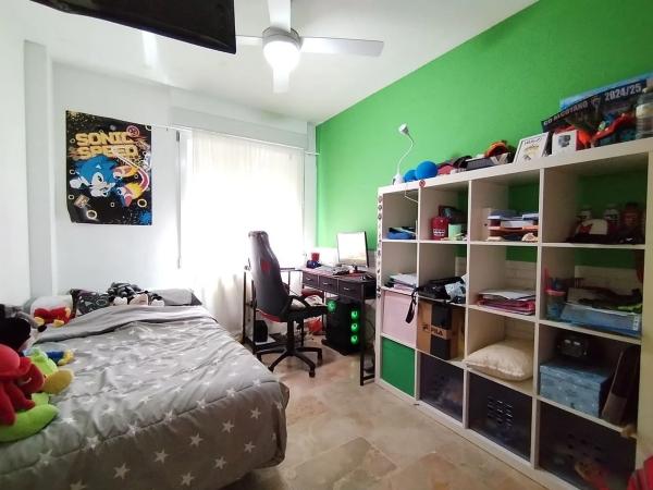 Piso en Barri Zona Nord