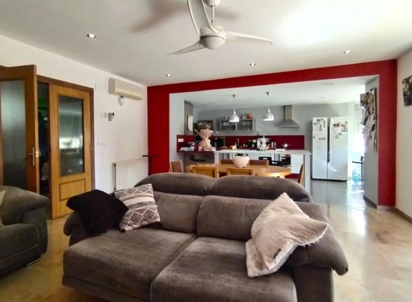 Piso en Barri Zona Nord