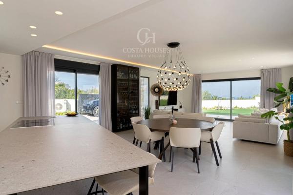 Casa independiente en calle Xicaranda, 1