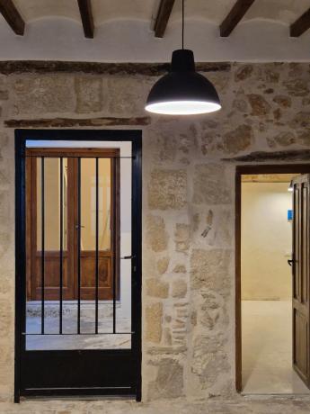 Casa de pueblo en calle Castell de Santa Barbara, 16