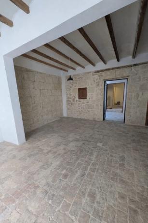 Casa de pueblo en calle Castell de Santa Barbara, 16