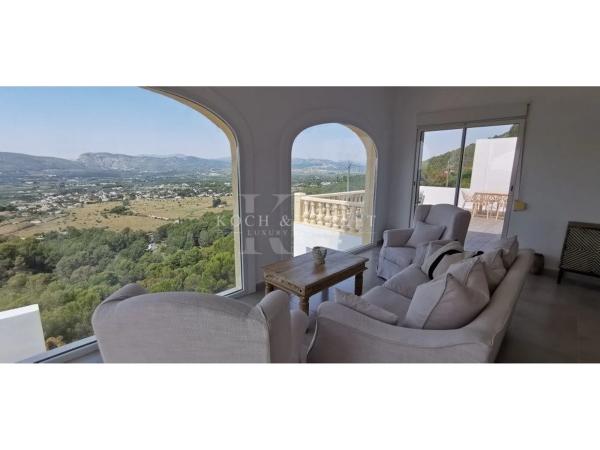 Casa independiente en calle Utrera, 2