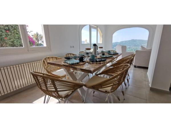 Casa independiente en calle Utrera, 2