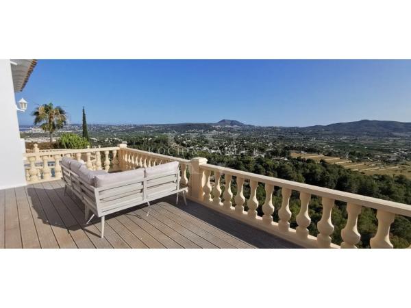 Casa independiente en calle Utrera, 2