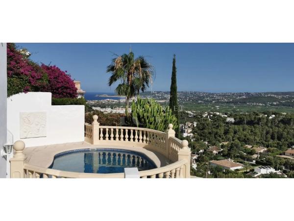 Casa independiente en calle Utrera, 2