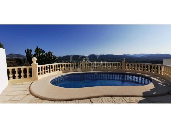 Casa independiente en calle Utrera, 2