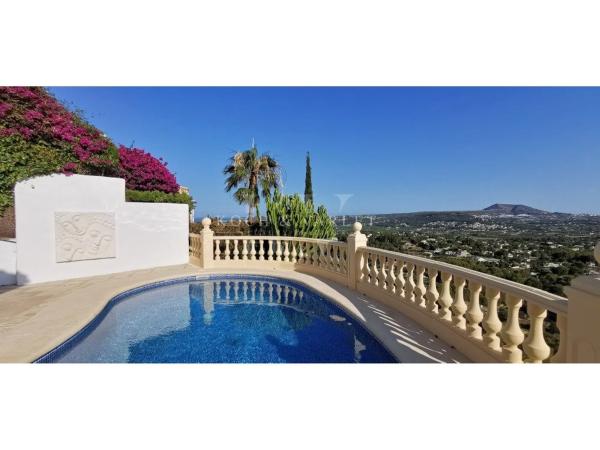 Casa independiente en calle Utrera, 2