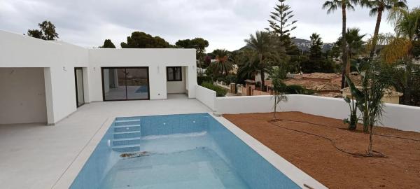 Casa independiente en calle Benisoda, 8