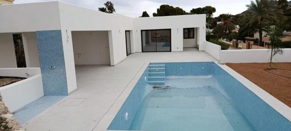 Casa independiente en calle Benisoda, 8