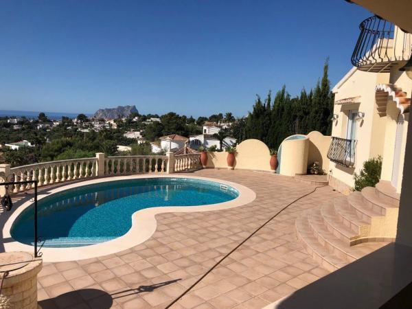 Casa independiente en calle Beniarrés