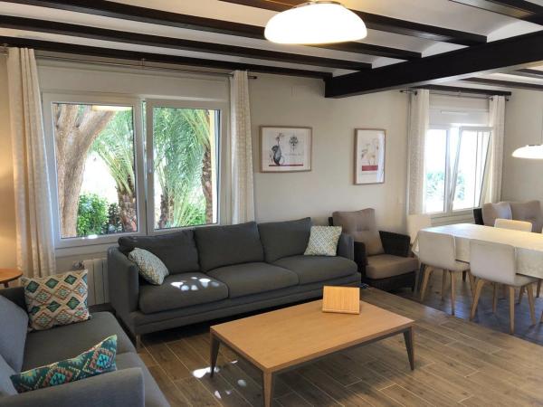 Casa independiente en calle Beniarrés