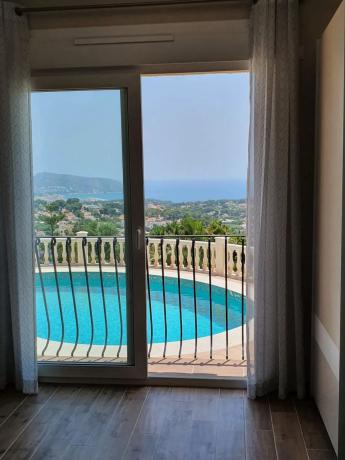 Casa independiente en calle Beniarrés