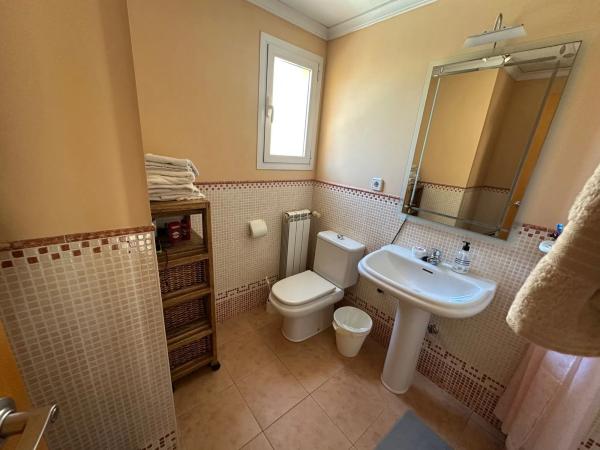 Chalet pareado en calle Serra de Bèrnia, 8