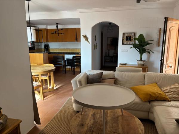 Piso en avenida Constitució, 11