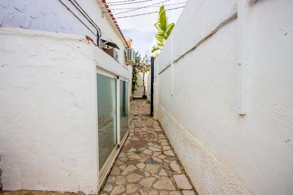 Casa independiente en calle Esmaragda