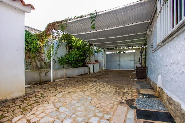 Casa independiente en calle Esmaragda