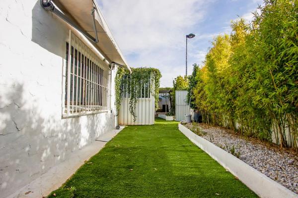 Casa independiente en calle Esmaragda
