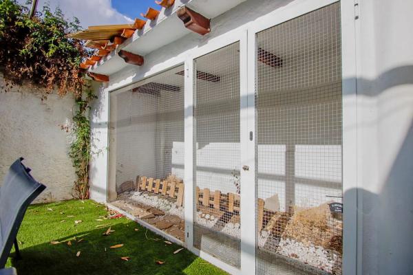 Casa independiente en calle Esmaragda