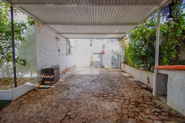 Casa independiente en calle Esmaragda