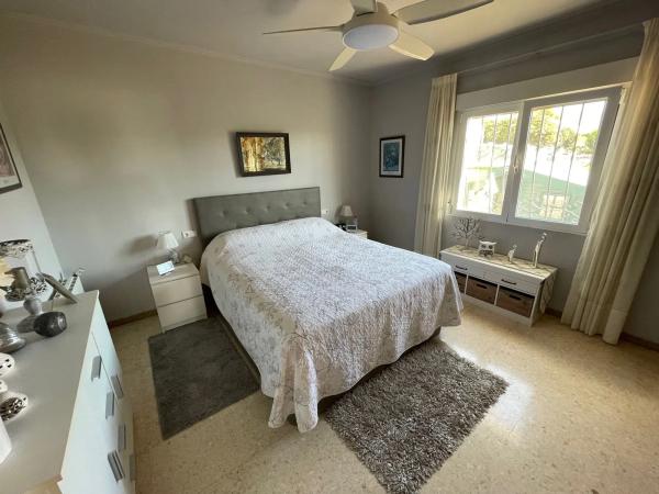 Casa independiente en calle Flores