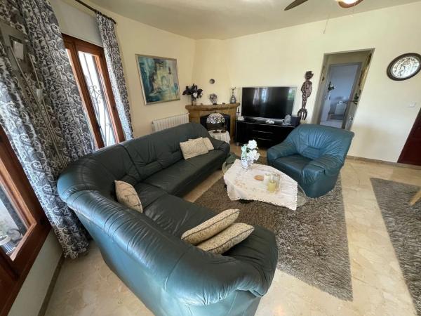 Casa independiente en calle Flores