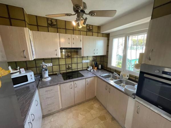 Casa independiente en calle Flores