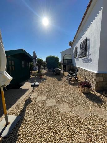 Casa independiente en calle Flores