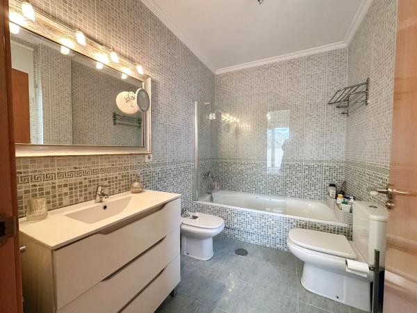 Chalet pareado en calle Quevedo