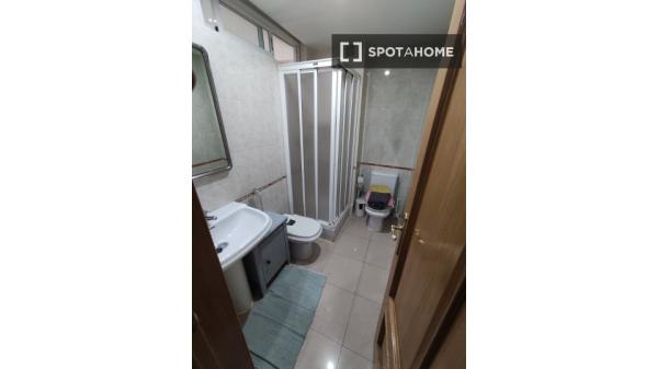 Apartamento de 3 dormitorios en alquiler en Sol, Madrid