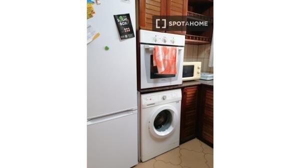 Habitación compartida de 4 habitaciones en Albors, Valencia