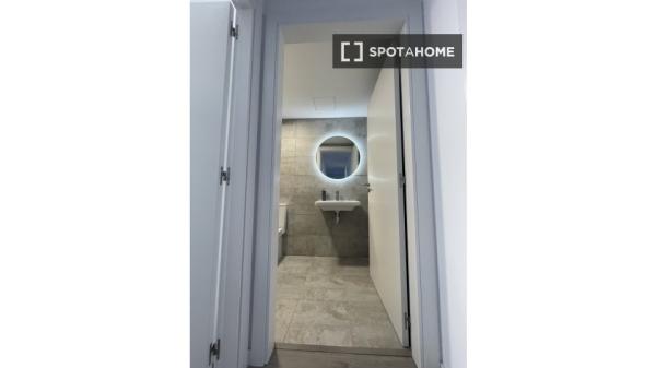 Chambre en appartement partagé à Santa Cruz de Bezana