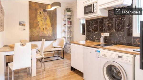 Piso de 1 dormitorio en alquiler en Costillares, Madrid